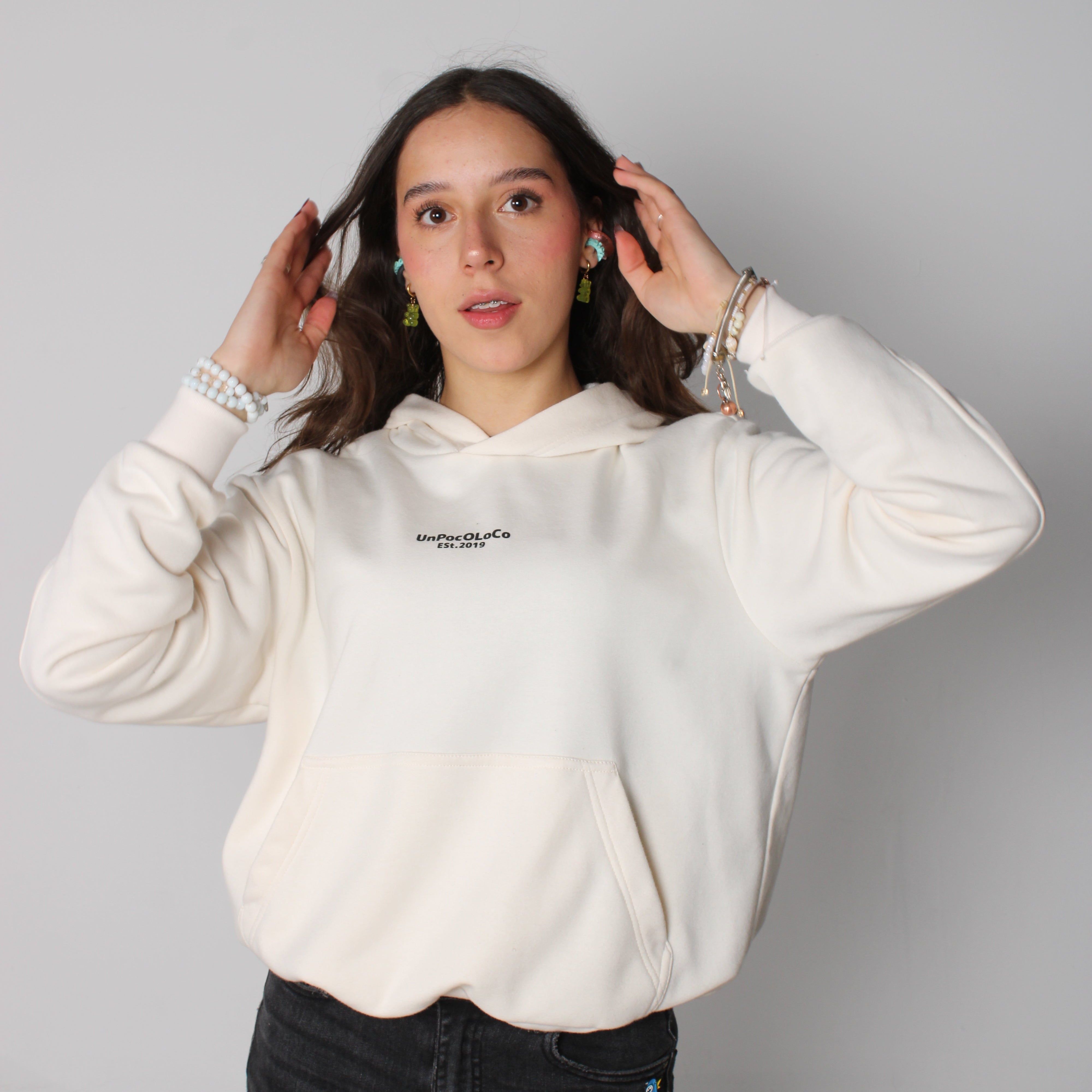 Hoodie DtMF Bad Bunny | Crema